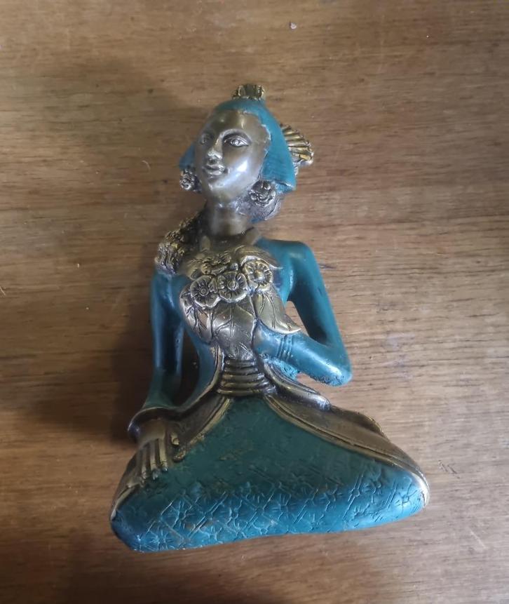 Koperen beeld putri beeld Indonesië, Antiek en Kunst, Kunst | Beelden en Houtsnijwerken, Ophalen of Verzenden