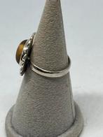 Zilveren ring met echte tijgeroog maat 54, Sieraden, Tassen en Uiterlijk, Antieke sieraden, Ophalen, Zilver, Ring, Met edelsteen