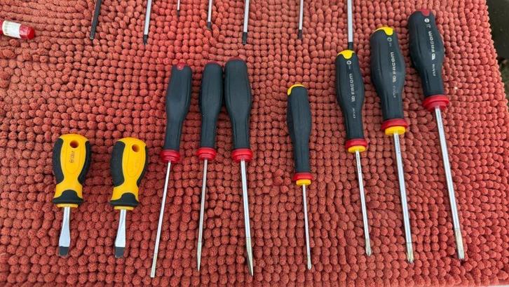 Professionele schroevendraaierset, Doe-het-zelf en Verbouw, Gereedschap | Handgereedschap, Zo goed als nieuw, Ophalen of Verzenden
