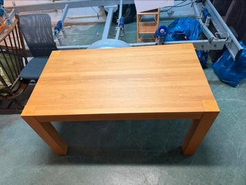 Eettafel 140cm bij 80,5 beschikbaar voor biedingen
