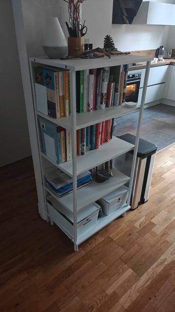 2x Ikea Platsa open kast met poten beschikbaar voor biedingen