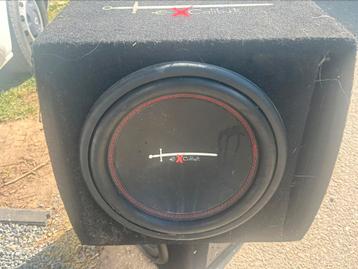 Leuke subwoofer zonder versterker en kabels beschikbaar voor biedingen