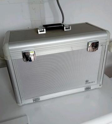 Pedicure koffer beschikbaar voor biedingen