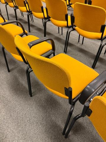 Partij Vergaderstoelen - 140 stuks beschikbaar voor biedingen