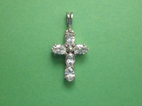 Mooi Fijn klein Zilveren Kruisje met Bergkristal, Sieraden, Tassen en Uiterlijk, Antieke sieraden, Hanger, Zilver, Met edelsteen