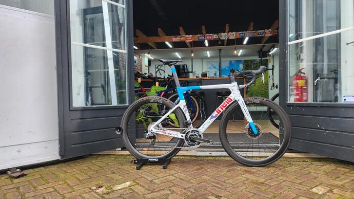 Cinelli Pressure racefiets carbon, Fietsen en Brommers, Fietsen | Racefietsen, Nieuw, Overige merken, Meer dan 20 versnellingen