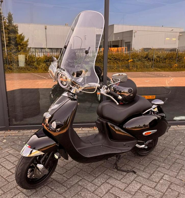 Aprilia Habana Custom AC 2500KM, Fietsen en Brommers, Scooters | Aprilia, Zo goed als nieuw, Overige modellen, Ophalen