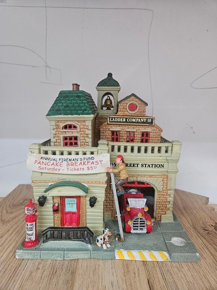 Lemax Caddington Village Ladder Company 18, Diversen, Kerst, Gebruikt, Ophalen