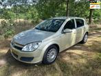 Opel Astra 1.6 Essentia A.P.K t/m 11-06-2026, Voorwielaandrijving, 15 km/l, Gebruikt, 1165 kg