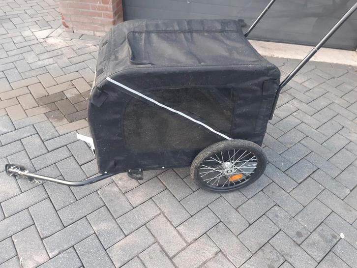 Mooie hondenkar voor achter fiets, Fietsen en Brommers, Fietsaccessoires | Aanhangers en Karren, Zo goed als nieuw, Hondenkar