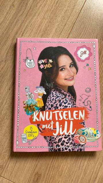 Knutselen met Jill en extra gratis beschikbaar voor biedingen