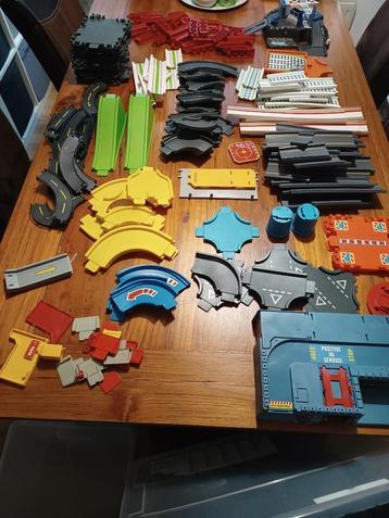 Matchbox Lesney city playsets, baandelen en meer beschikbaar voor biedingen