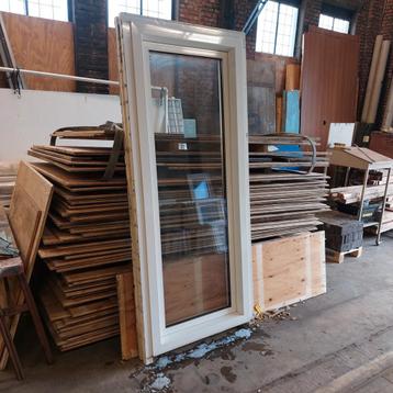 Aluminium kozijn met draai kiep raam  beschikbaar voor biedingen