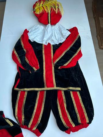 Pieten pak….fluweel met goudband beschikbaar voor biedingen