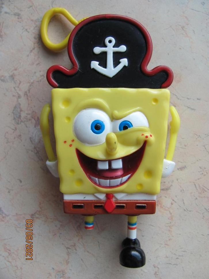 NIEUWSTAAT sleutelhanger SPONGEBOB Piraat BAGCLIP figuur 3D, Verzamelen, Film en Tv, Zo goed als nieuw, Tv, Overige typen, Ophalen of Verzenden