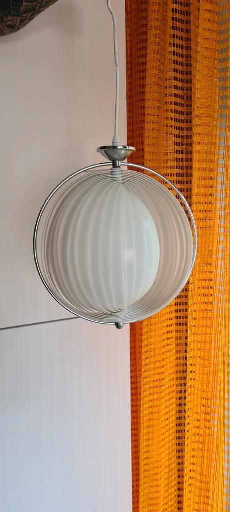 Vintage Moon hanglamp, kunstof lamellen lamp, chroom, Huis en Inrichting, Lampen | Hanglampen, Gebruikt, Minder dan 50 cm, Ophalen of Verzenden