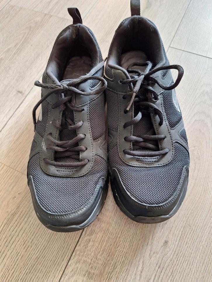 Skechers sneakers zwart – maat 41, Kleding | Dames, Schoenen, Zo goed als nieuw, Sneakers of Gympen, Zwart, Ophalen of Verzenden