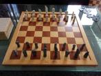 Houten SCHAAKBORD 43.5x43.5 cm incl. Aparte schaakstukken, Een of twee spelers, Ophalen of Verzenden, Homas, Zo goed als nieuw