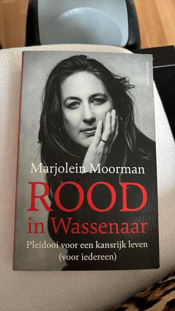 Marjolein Moorman - Rood in Wassenaar beschikbaar voor biedingen
