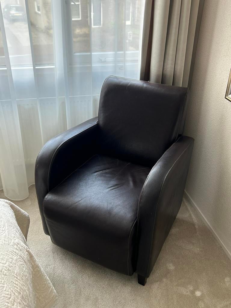 2 mooie donker bruine leren fauteuils, Huis en Inrichting, Fauteuils, Zo goed als nieuw, Leer, 50 tot 75 cm, 75 tot 100 cm, Ophalen of Verzenden