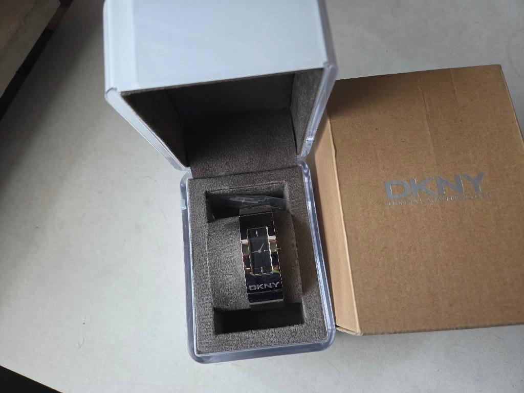 DKNY horloge, Sieraden, Tassen en Uiterlijk, Horloges | Dames, Staal, DKNY, Polshorloge, Ophalen of Verzenden