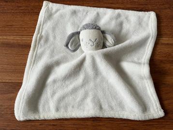 Knuffeldoek schaap van de Primark (1.7) beschikbaar voor biedingen