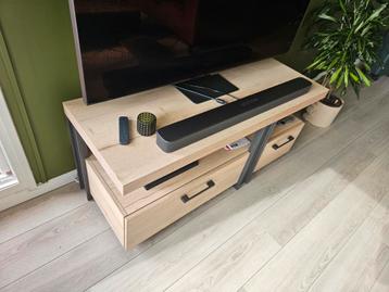 Tv kast meubelkast beschikbaar voor biedingen