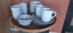 Servies bekers kommetjes borden, Huis en Inrichting, Keuken | Servies, Gebruikt, Ophalen of Verzenden, Bord(en), Overige stijlen