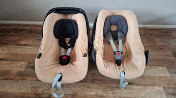 Maxi Cosi cabrio i-Size met zwarte riempjes beschikbaar voor biedingen