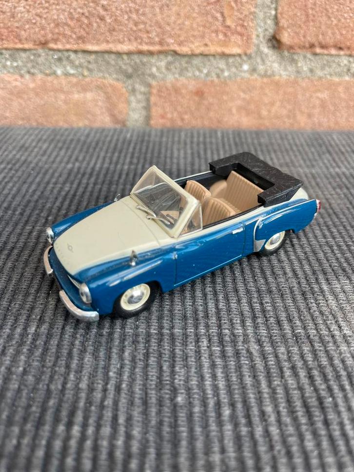 1:43 SKODA CABRIOLET, Hobby en Vrije tijd, Modelauto's | 1:43, Zo goed als nieuw, Auto, Ophalen of Verzenden