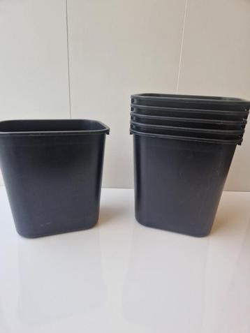 NIEUW Rubbermaid Prullenbak zwart beschikbaar voor biedingen