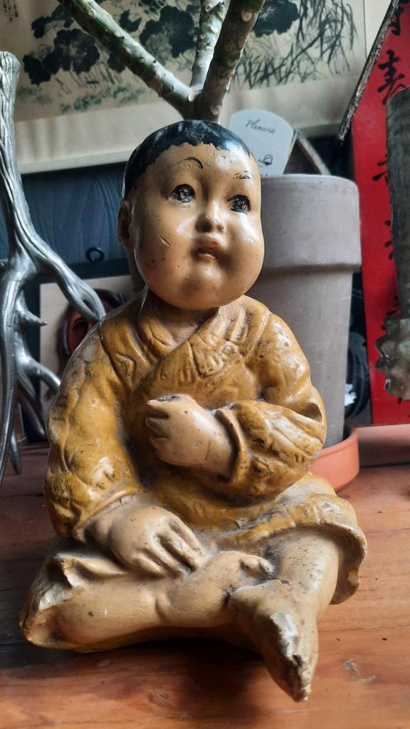 Antiek Chalkware Beeldje - Jongen, Eind 19e/Begin 20e Eeuw, Antiek en Kunst, Kunst | Niet-Westerse kunst, Ophalen of Verzenden