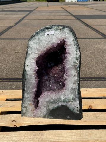 Amethist Geode | 39,30 kg | AG32 beschikbaar voor biedingen