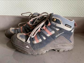 Wandelschoenen maat 34 beschikbaar voor biedingen
