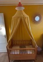 Houten vintage ledikantje babybedje met matrasje, Kinderen en Baby's, Babywiegjes en Ledikanten, Ophalen, Zo goed als nieuw, Ledikant