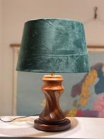 Houten Tafellamp met Groene Kap, Huis en Inrichting, Lampen | Hanglampen, Ophalen of Verzenden, Zo goed als nieuw, Hout, Minder dan 50 cm