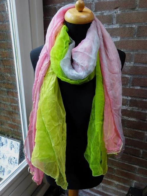 Doorzichtige sjaal roze blauw groen gele banen 100 x 190 cm, Kleding | Dames, Mutsen, Sjaals en Handschoenen, Gedragen, Sjaal