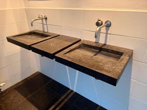 Belgisch hardsteen wastafels van Balance, Woerden, Huis en Inrichting, Badkamer | Badkamermeubels, Zo goed als nieuw, Wasbak of Wastafel