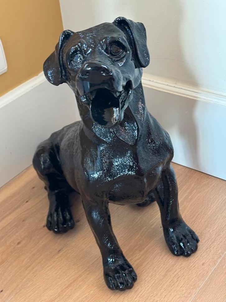 Design zwarte polyester hondenbeeld beeld CHCS Jack Russel, Verzamelen, Beelden en Beeldjes, Nieuw, Dier, Ophalen of Verzenden