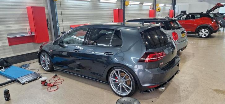 19 inch orginele Petroria velgen volkswagen met banden, Auto-onderdelen, Banden en Velgen, Velg(en), Zomerbanden, 19 inch, 235 mm
