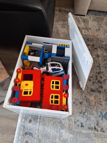 Duplo stenen beschikbaar voor biedingen