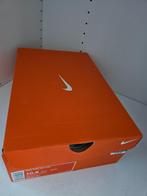 Gebruikte lichtgrijze Nike's te koop., Overige kleuren, Nike, Ophalen of Verzenden, Sneakers of Gympen
