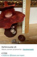 Herfstvrouwtje, Hobby en Vrije tijd, Vilt, Ophalen of Verzenden, Nieuw, Figuurtje(s)