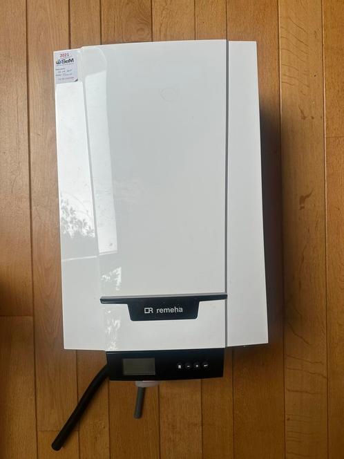 HR ketel Remeha tzerra ace 24C CW3 2021 ( 2 jr gebruikt), Doe-het-zelf en Verbouw, Verwarming en Radiatoren, Zo goed als nieuw