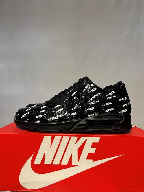 NIEUW! Maat 43 - Nike Air Max 90 All-Over Print Black White, Kleding | Heren, Schoenen, Nieuw, Sneakers of Gympen, Zwart, Verzenden