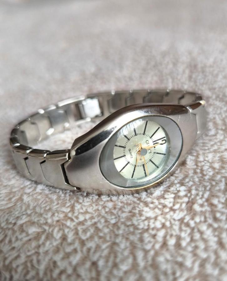 Vintage horloge Gucci jaren 70/80 werkende dameshorloge, Sieraden, Tassen en Uiterlijk, Horloges | Antiek, Polshorloge, Overige merken