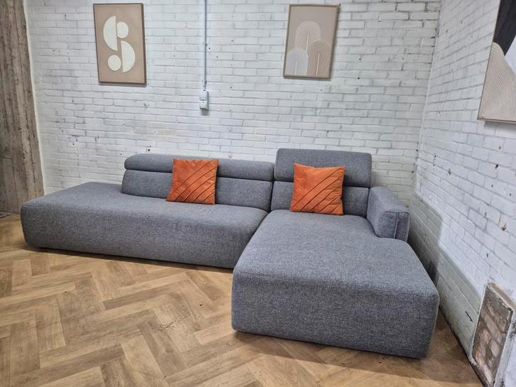 Hoekbank | Montel | Modern, Huis en Inrichting, Banken | Bankstellen, Zo goed als nieuw, Vierpersoons of meer, 150 cm of meer
