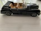 Mercedes 300c 1:18, Hobby en Vrije tijd, Modelauto's | 1:18, Ophalen of Verzenden, Zo goed als nieuw