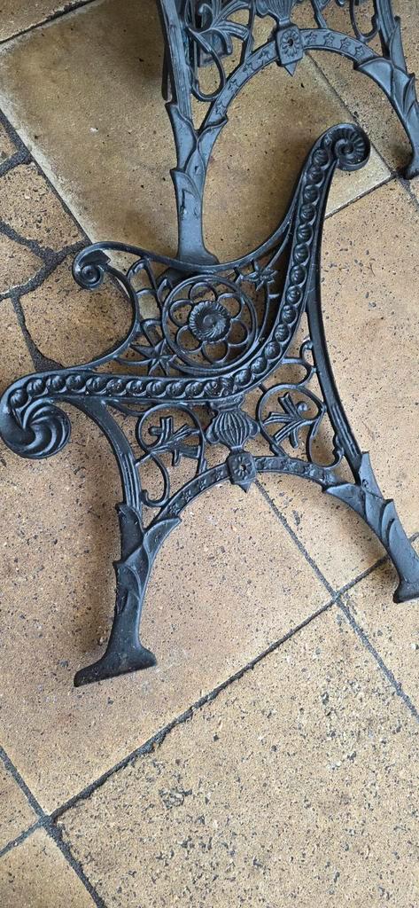 Gietijzeren Bank Pootjes - Set van 2, Huis en Inrichting, Banken | Voetenbanken en Poefen, Gebruikt, Ophalen