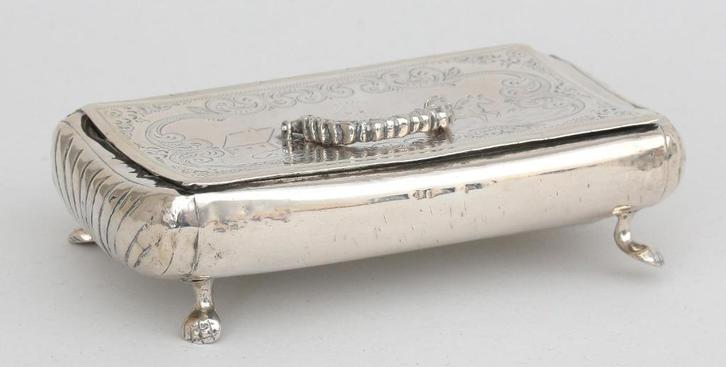 Zilveren tabaksdoos lepeldoos Holland ca 1860 floraal decor, Antiek en Kunst, Antiek | Goud en Zilver, Zilver, Ophalen